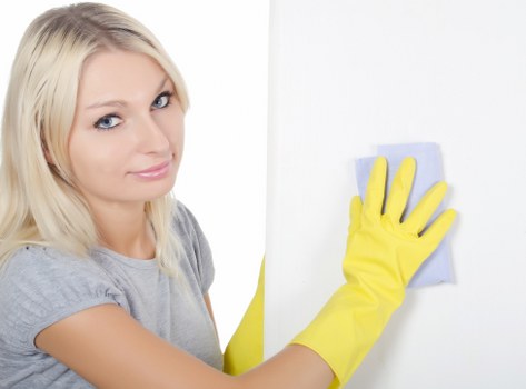 Carpet cleaning equipment and safety controls in use